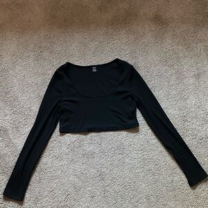 NWOT Black Cropped Long Sleeve